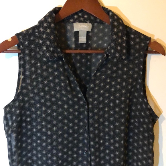 🍁 Sleeveless Sheer Tie Neck Blouse - Picture 3 of 5